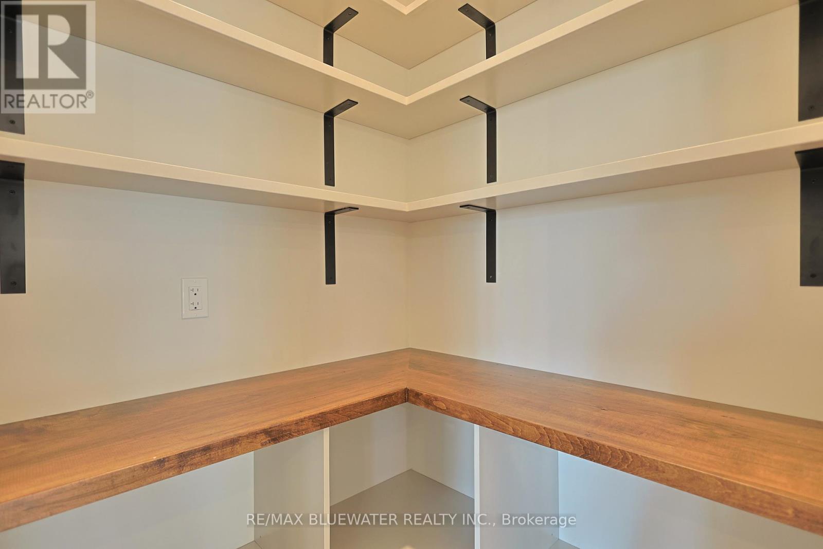 72623 Stanley Street, Bluewater (Hay), Ontario  N0M 2T0 - Photo 15 - X12887774