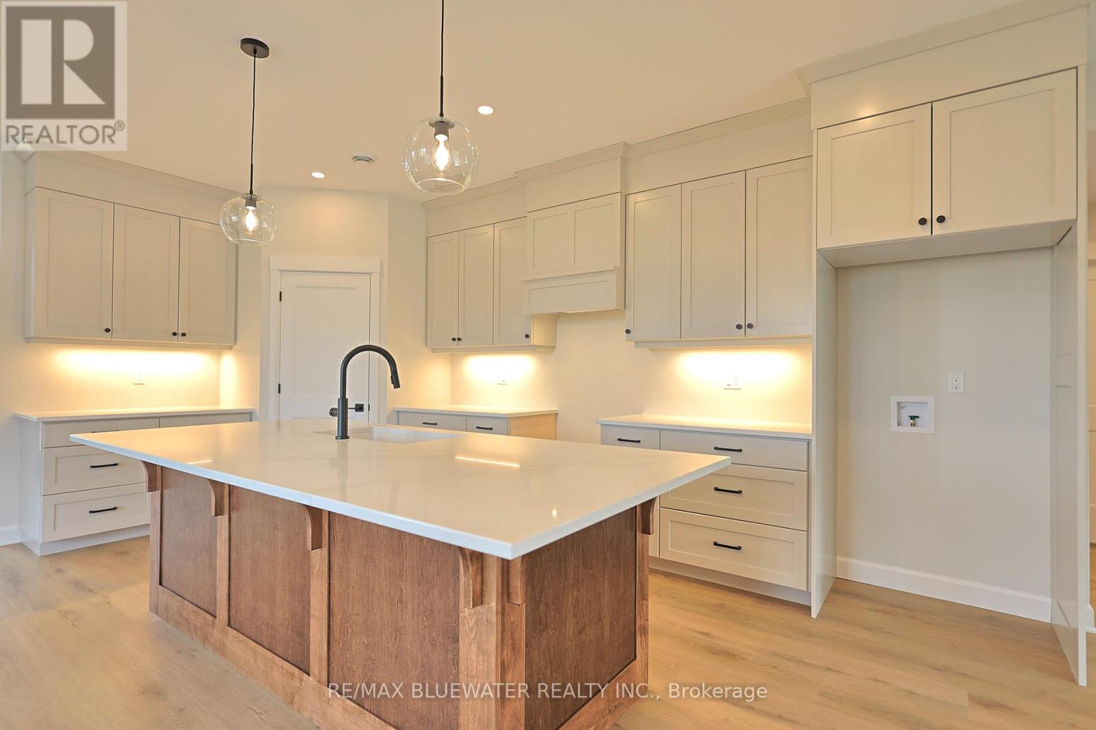 72623 Stanley Street, Bluewater (Hay), Ontario  N0M 2T0 - Photo 16 - X12887774