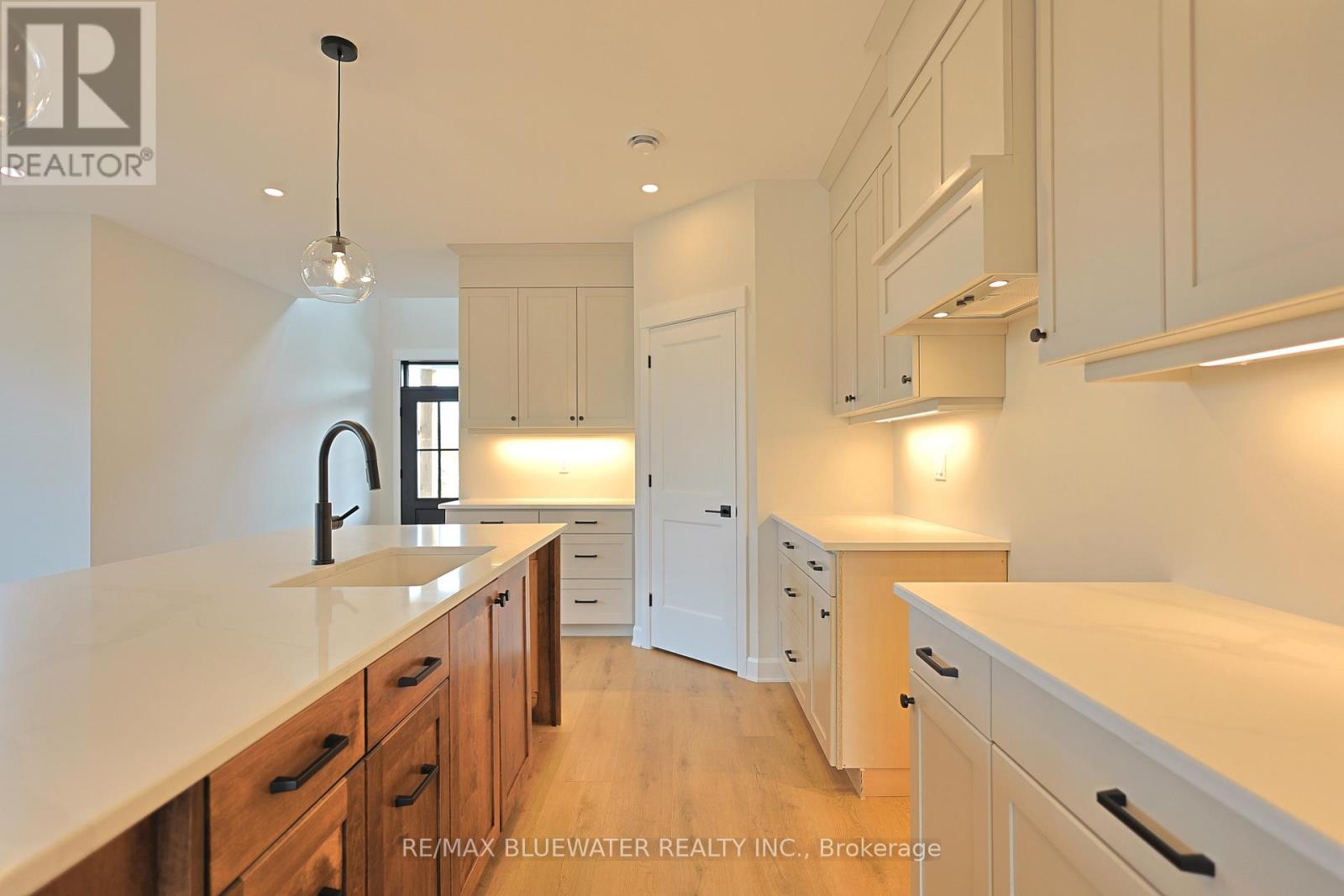 72623 Stanley Street, Bluewater (Hay), Ontario  N0M 2T0 - Photo 17 - X12887774