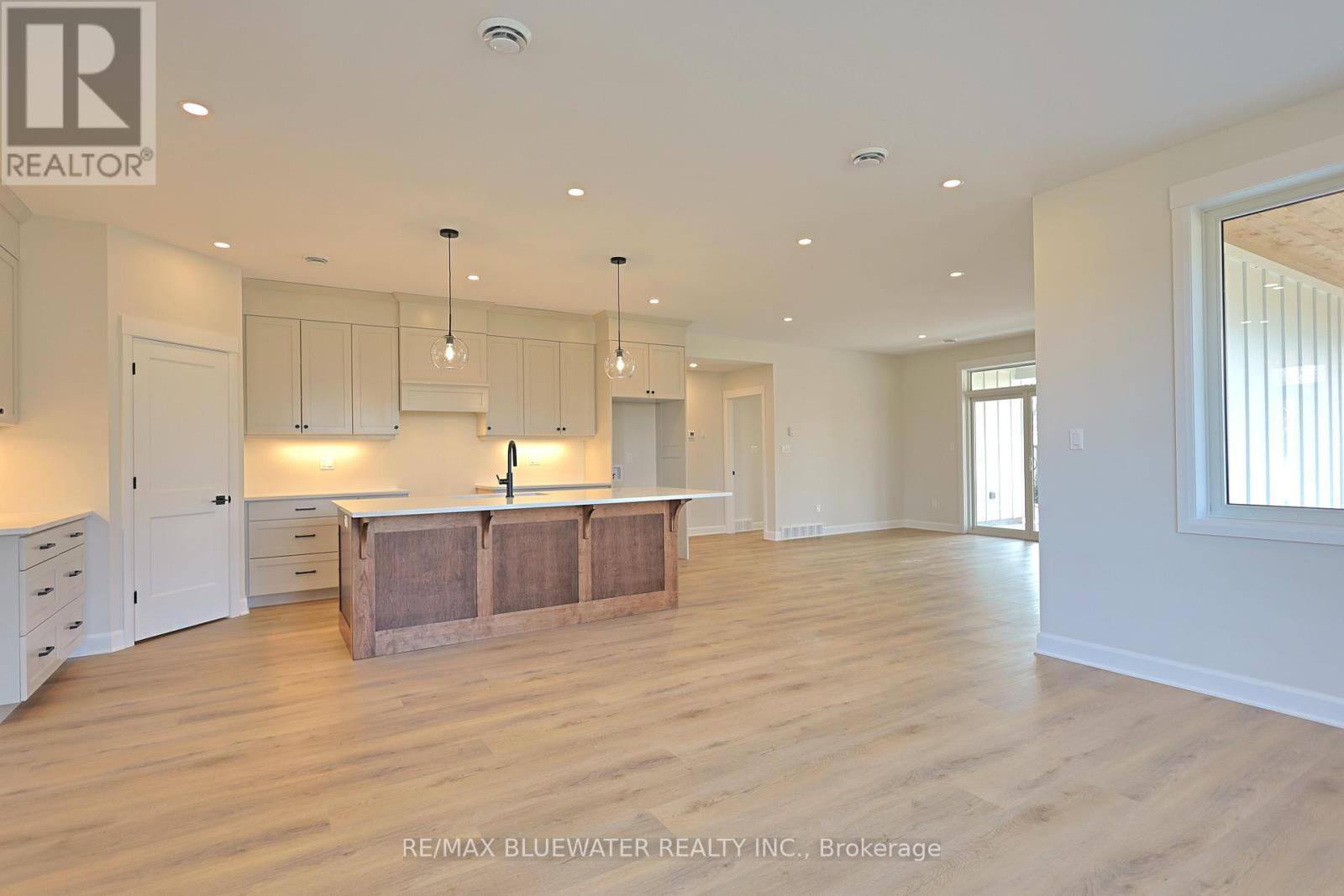 72623 Stanley Street, Bluewater (Hay), Ontario  N0M 2T0 - Photo 19 - X12887774