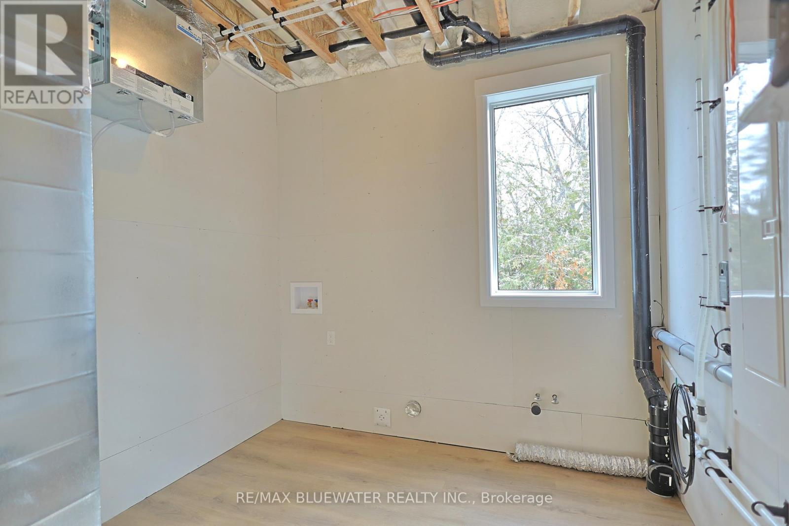 72623 Stanley Street, Bluewater (Hay), Ontario  N0M 2T0 - Photo 32 - X12887774