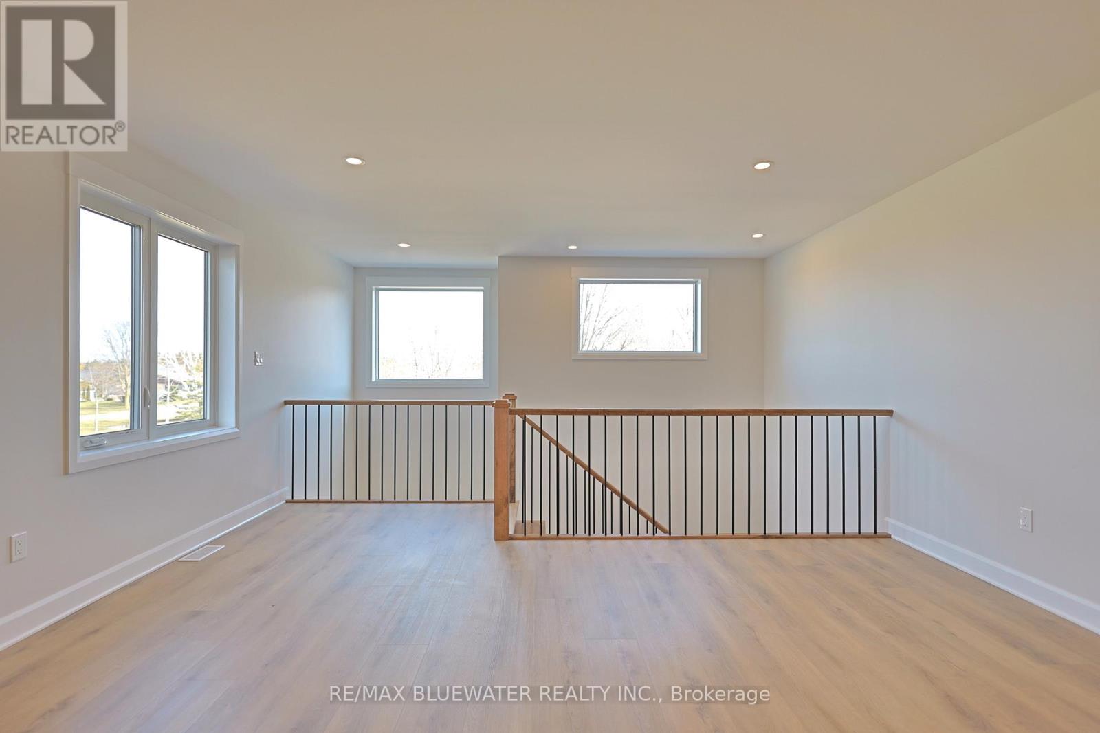 72623 Stanley Street, Bluewater (Hay), Ontario  N0M 2T0 - Photo 34 - X12887774