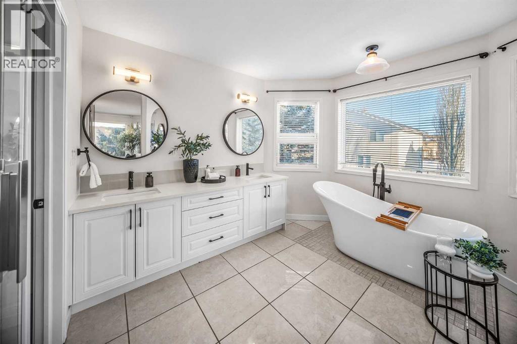 95 Sierra Madre Crescent Sw, Calgary, Alberta  T3H 3M5 - Photo 26 - A2284634