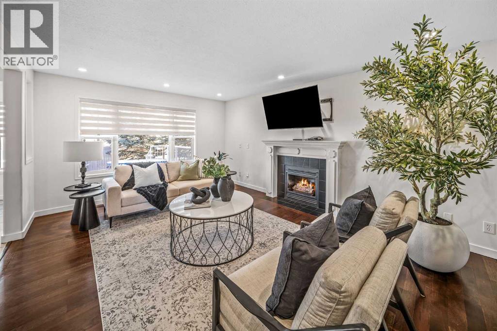 95 Sierra Madre Crescent Sw, Calgary, Alberta  T3H 3M5 - Photo 16 - A2284634