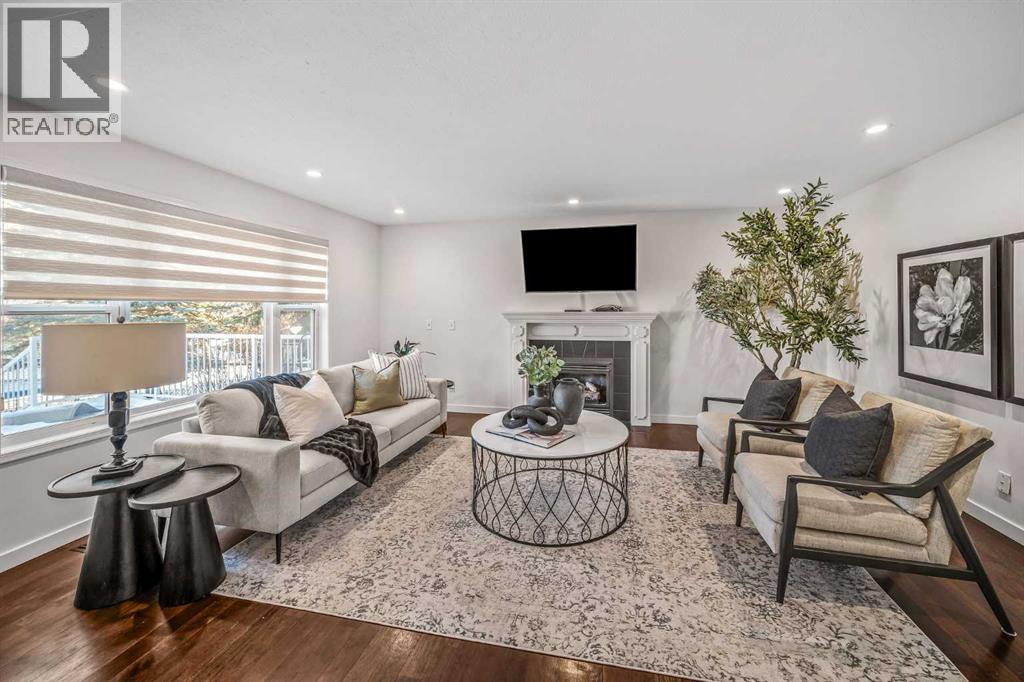 95 Sierra Madre Crescent Sw, Calgary, Alberta  T3H 3M5 - Photo 15 - A2284634