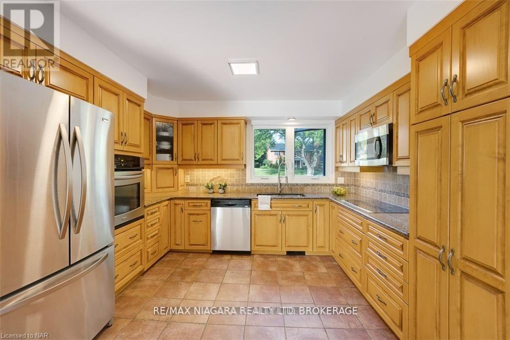 50 Melrose Drive, Niagara-On-The-Lake, Ontario  L0S 1J0 - Photo 9 - X12676556