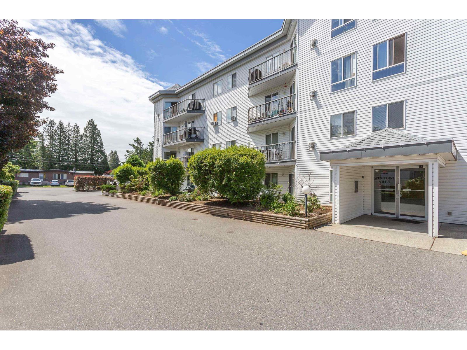 301 31831 Peardonville Road, Abbotsford, British Columbia  V2T 1L5 - Photo 3 - R3097987