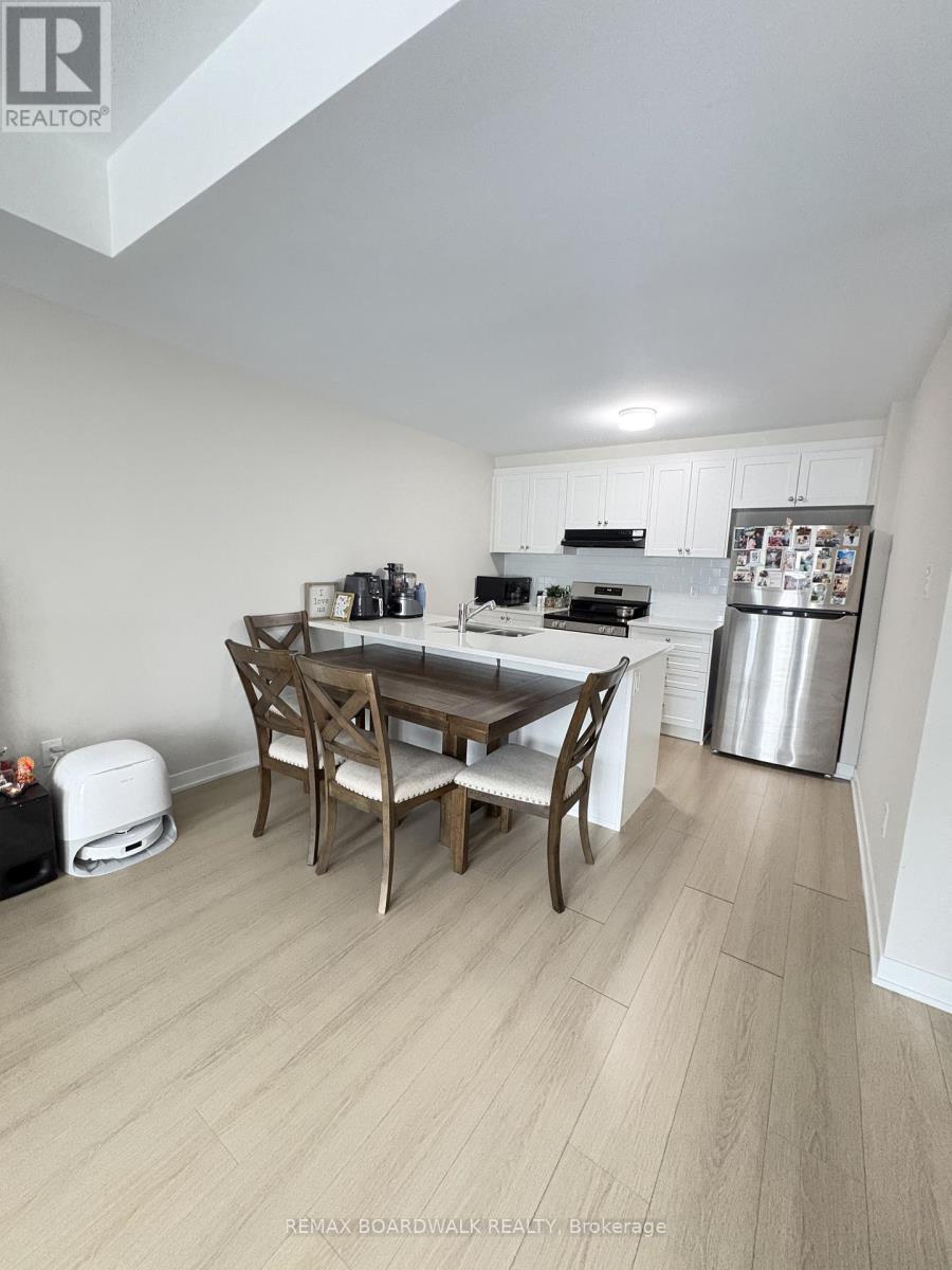 43 Pyrite Private, Ottawa, Ontario  K2J 7J4 - Photo 4 - X12887718