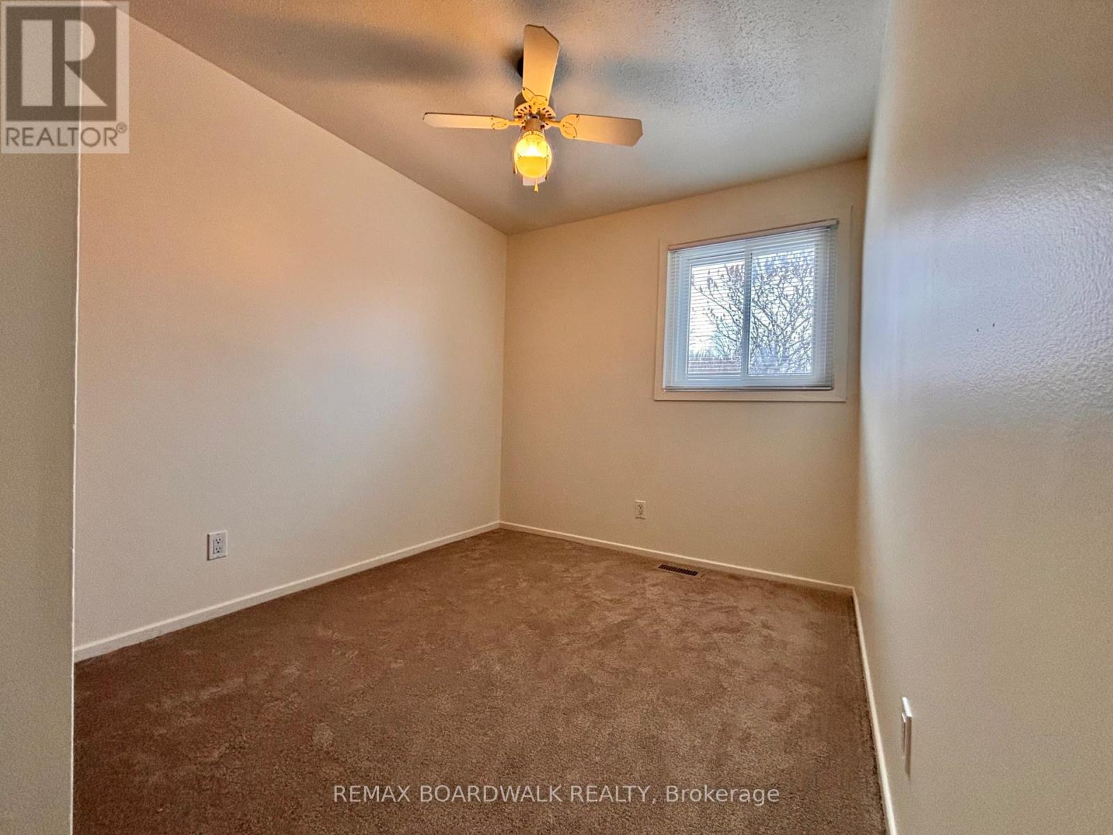 J - 53 Sumac Street, Ottawa, Ontario K1J 7T7 - Photo 13 - X12887746