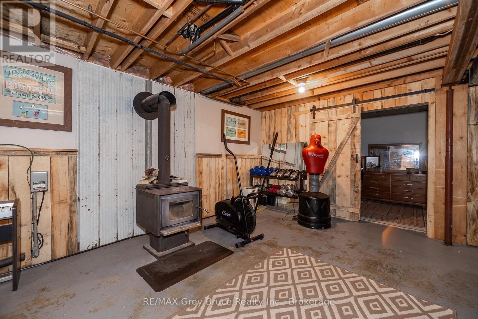 101530 Side Road 9, Georgian Bluffs, Ontario  N0H 2N0 - Photo 22 - X12887522