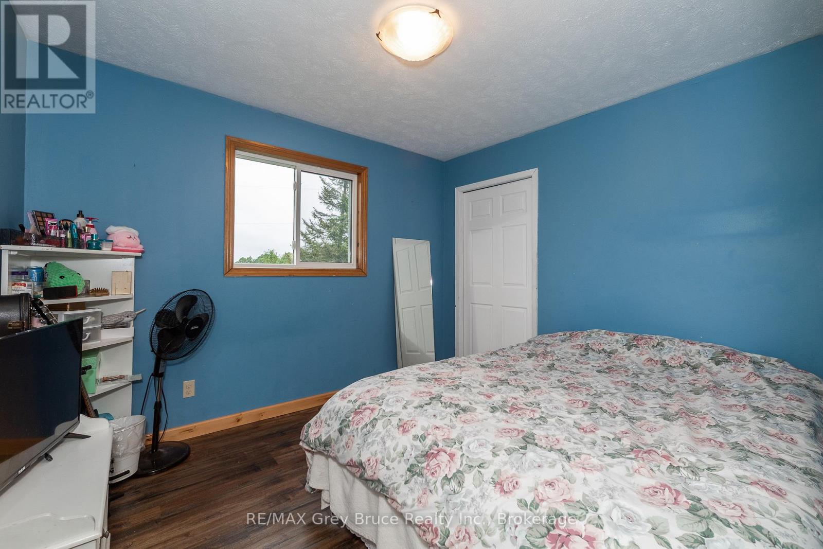 101530 Side Road 9, Georgian Bluffs, Ontario  N0H 2N0 - Photo 17 - X12887522