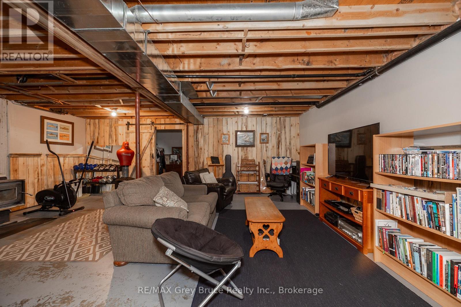 101530 Side Road 9, Georgian Bluffs, Ontario  N0H 2N0 - Photo 26 - X12887522