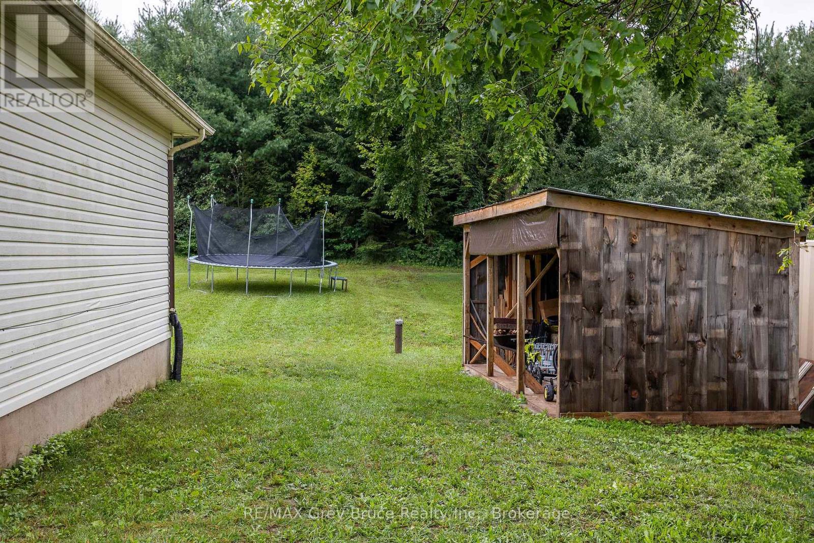 101530 Side Road 9, Georgian Bluffs, Ontario  N0H 2N0 - Photo 31 - X12887522