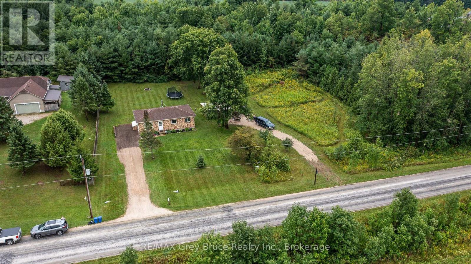 101530 Side Road 9, Georgian Bluffs, Ontario  N0H 2N0 - Photo 47 - X12887522