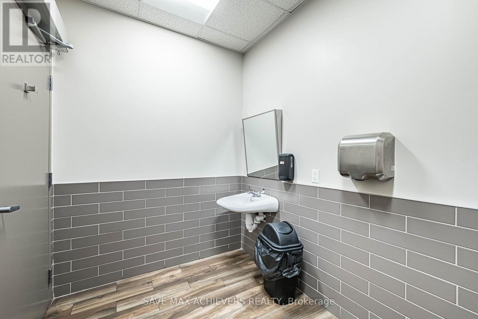 B11 - 9600 Islington Avenue, Vaughan, Ontario  L4H 2T1 - Photo 38 - N12867310