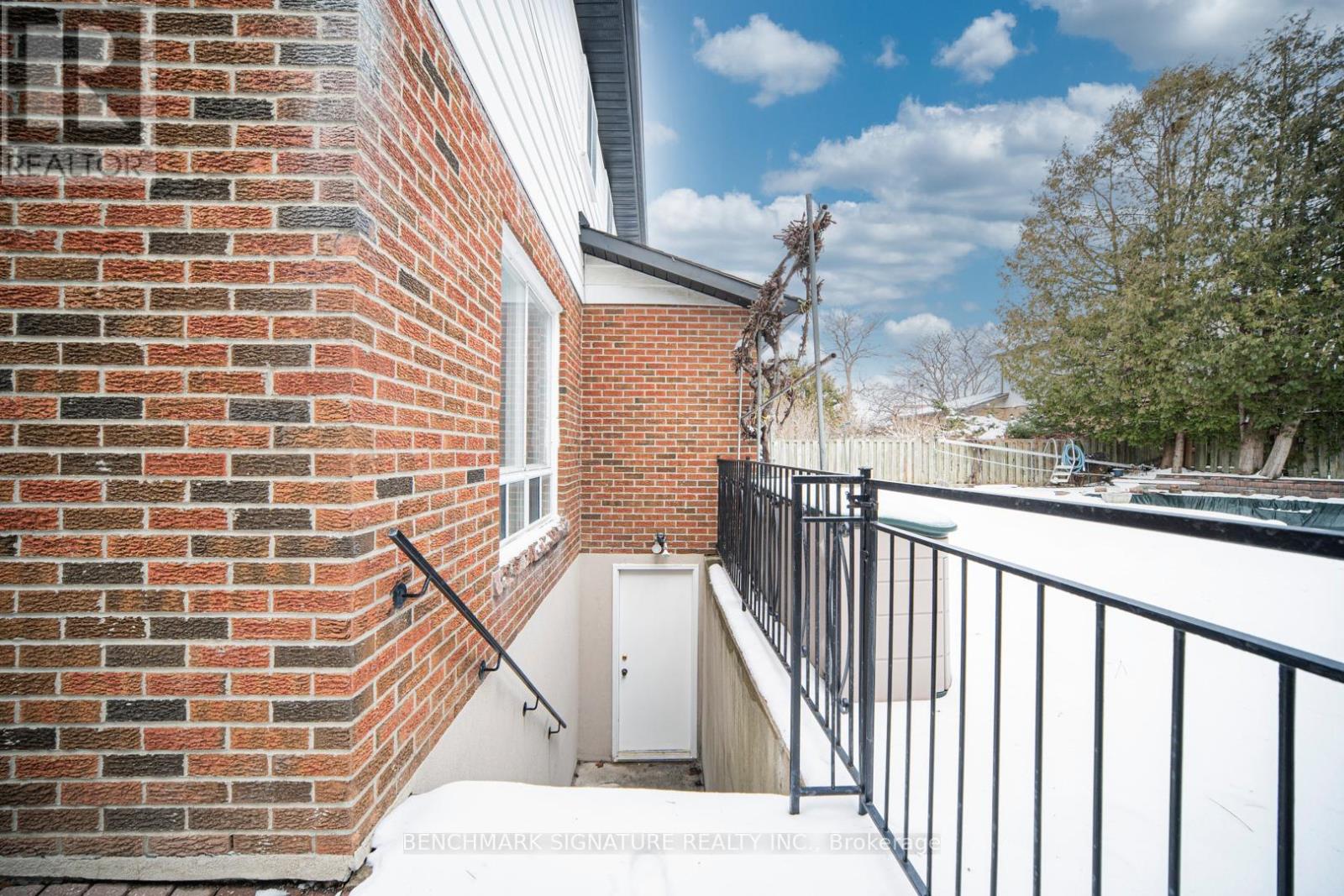 115 Simonston Boulevard, Markham, Ontario  L3T 4L9 - Photo 49 - N12885376