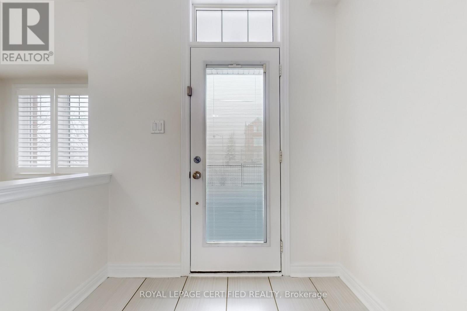 2 - 5725 Tosca Drive, Mississauga, Ontario  L5M 6V9 - Photo 4 - W12887464