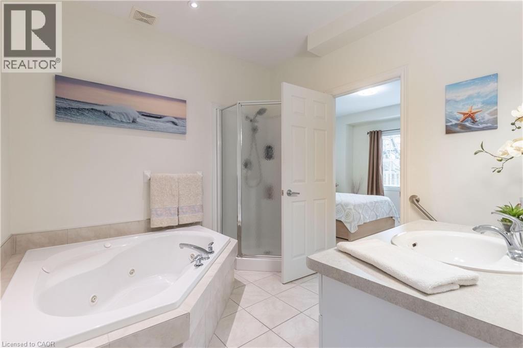 8142 Costabile Drive Unit# 13, Niagara Falls, Ontario  L2H 3M3 - Photo 12 - 40812561