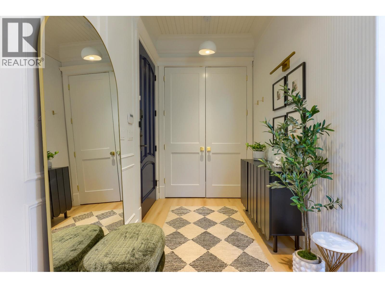 7588 Osler Street, Vancouver, British Columbia  V6P 4C7 - Photo 2 - R3099932