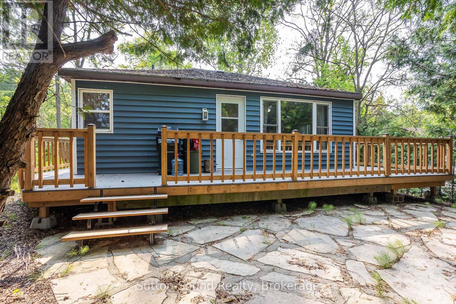 1055 2nd Avenue S, Native Leased Lands, Ontario  N0H 2G0 - Photo 3 - X12887684