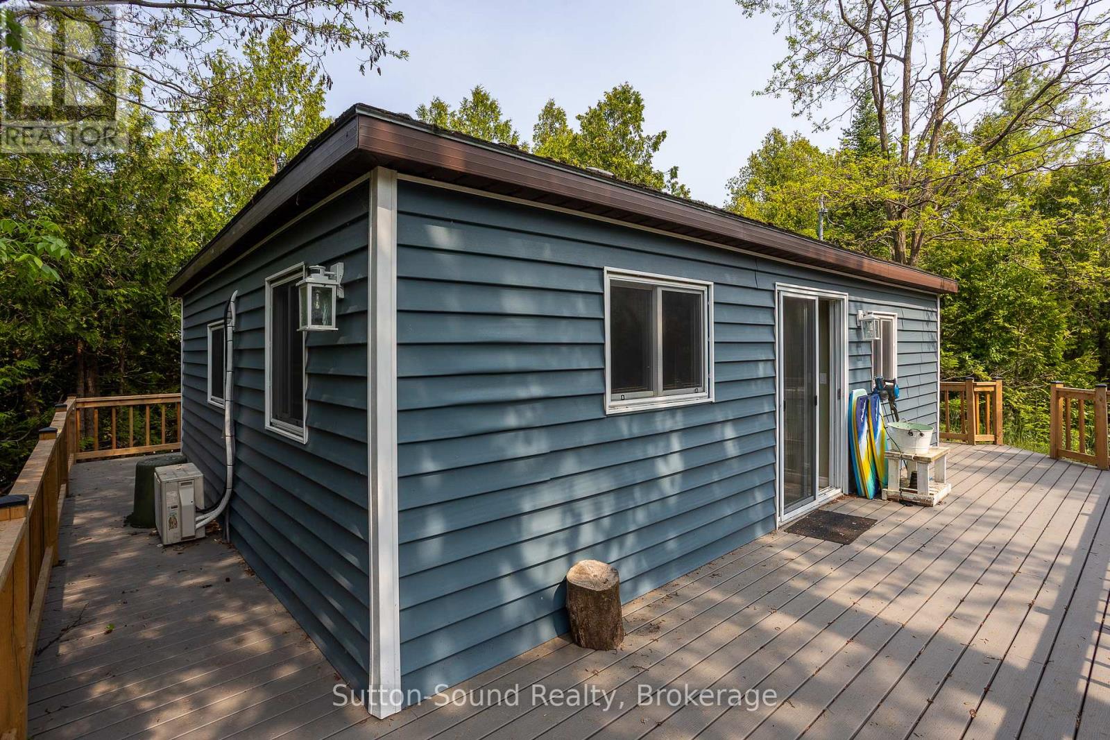 1055 2nd Avenue S, Native Leased Lands, Ontario  N0H 2G0 - Photo 5 - X12887684