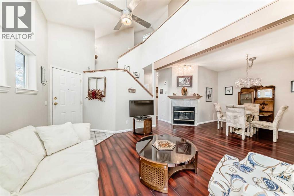 1906 Patterson View Sw, Calgary, Alberta  T3H 3J9 - Photo 3 - A2280780