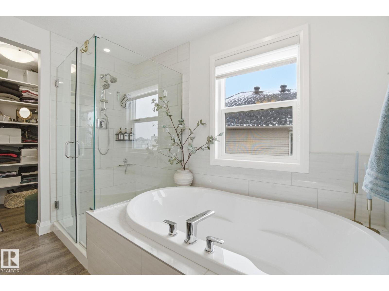 1525 Darby Bay Ba Sw, Edmonton, Alberta  T6W 4N5 - Photo 39 - E4477508