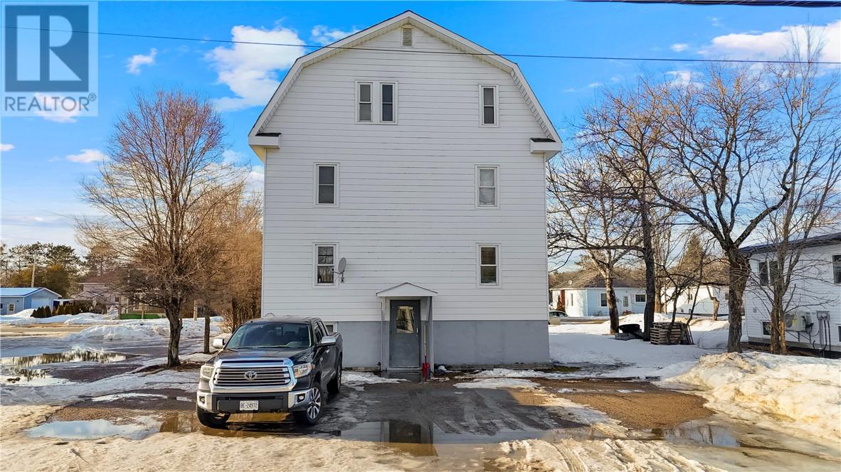 186 Barber Street, Espanola, Ontario  P5E 1S4 - Photo 2 - 2126827