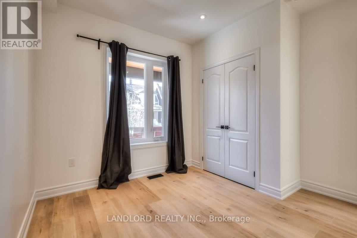 Main - 429 Brock Avenue, Toronto, Ontario  M6H 3N7 - Photo 10 - C12887764