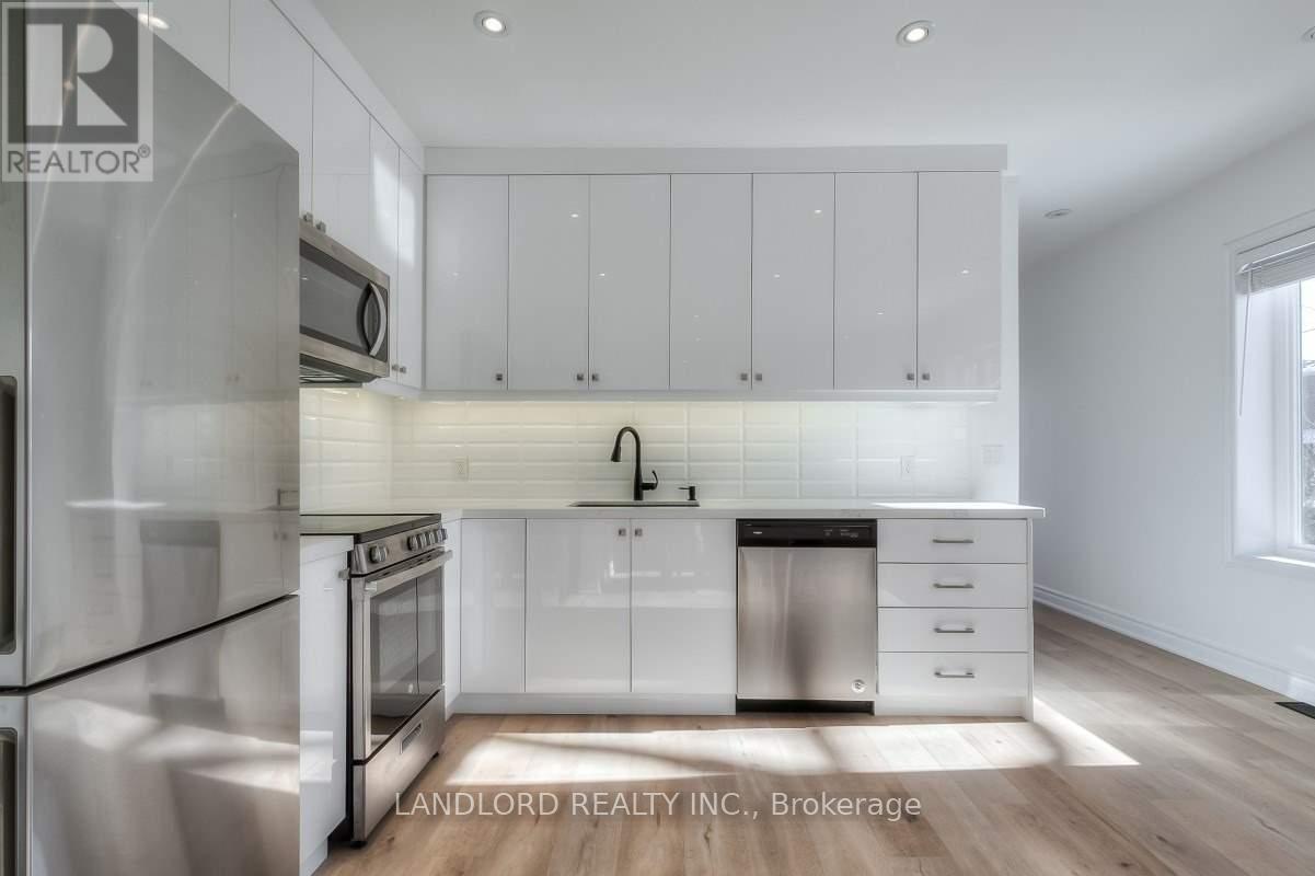 Main - 429 Brock Avenue, Toronto, Ontario  M6H 3N7 - Photo 6 - C12887764