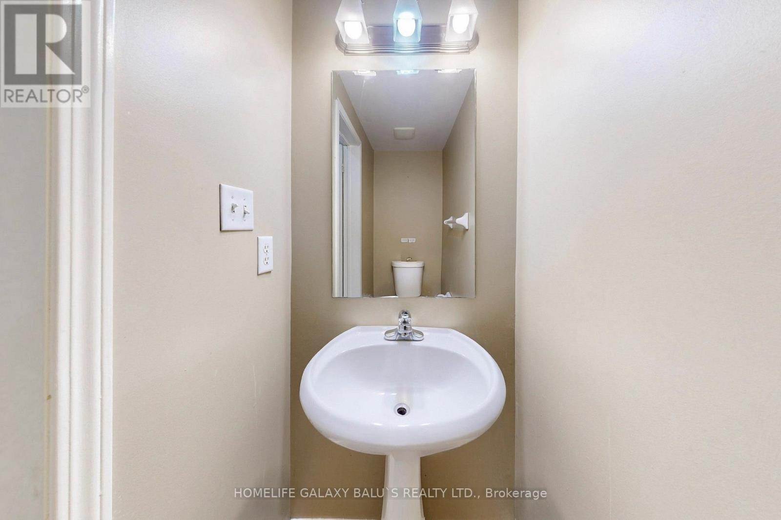 47 Fawcett Avenue, Whitby, Ontario  L1R 2Z3 - Photo 13 - E12887740