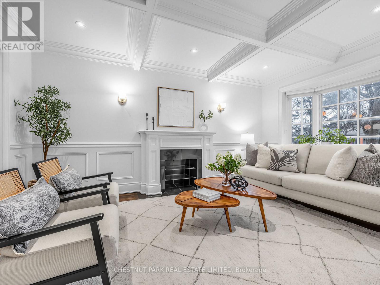 122 Randolph Road, Toronto, Ontario M4G 3R9 - Photo 3 - C12887680