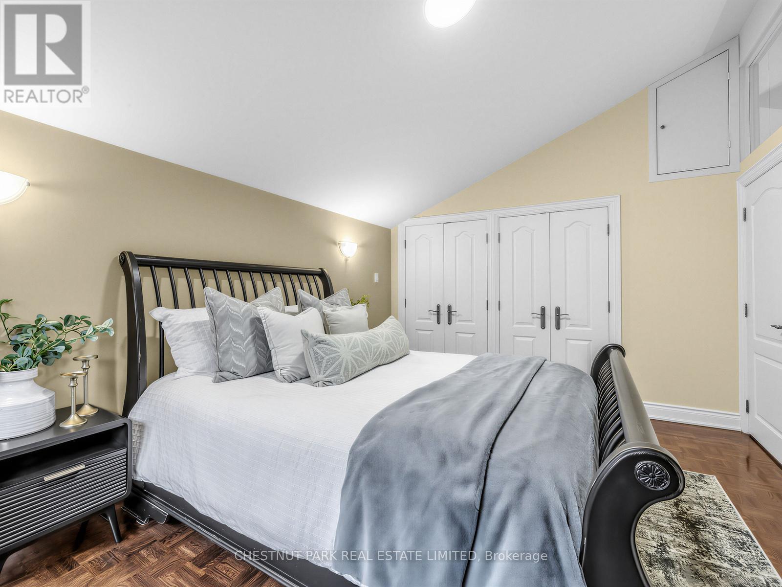 122 Randolph Road, Toronto, Ontario M4G 3R9 - Photo 17 - C12887680