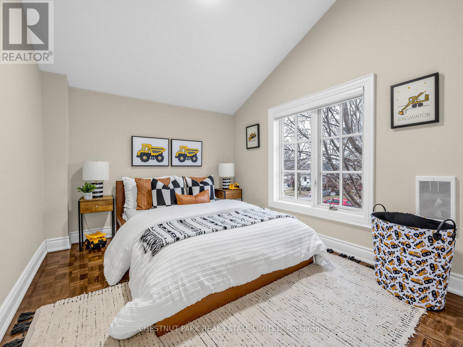 122 Randolph Road, Toronto, Ontario M4G 3R9 - Photo 19 - C12887680