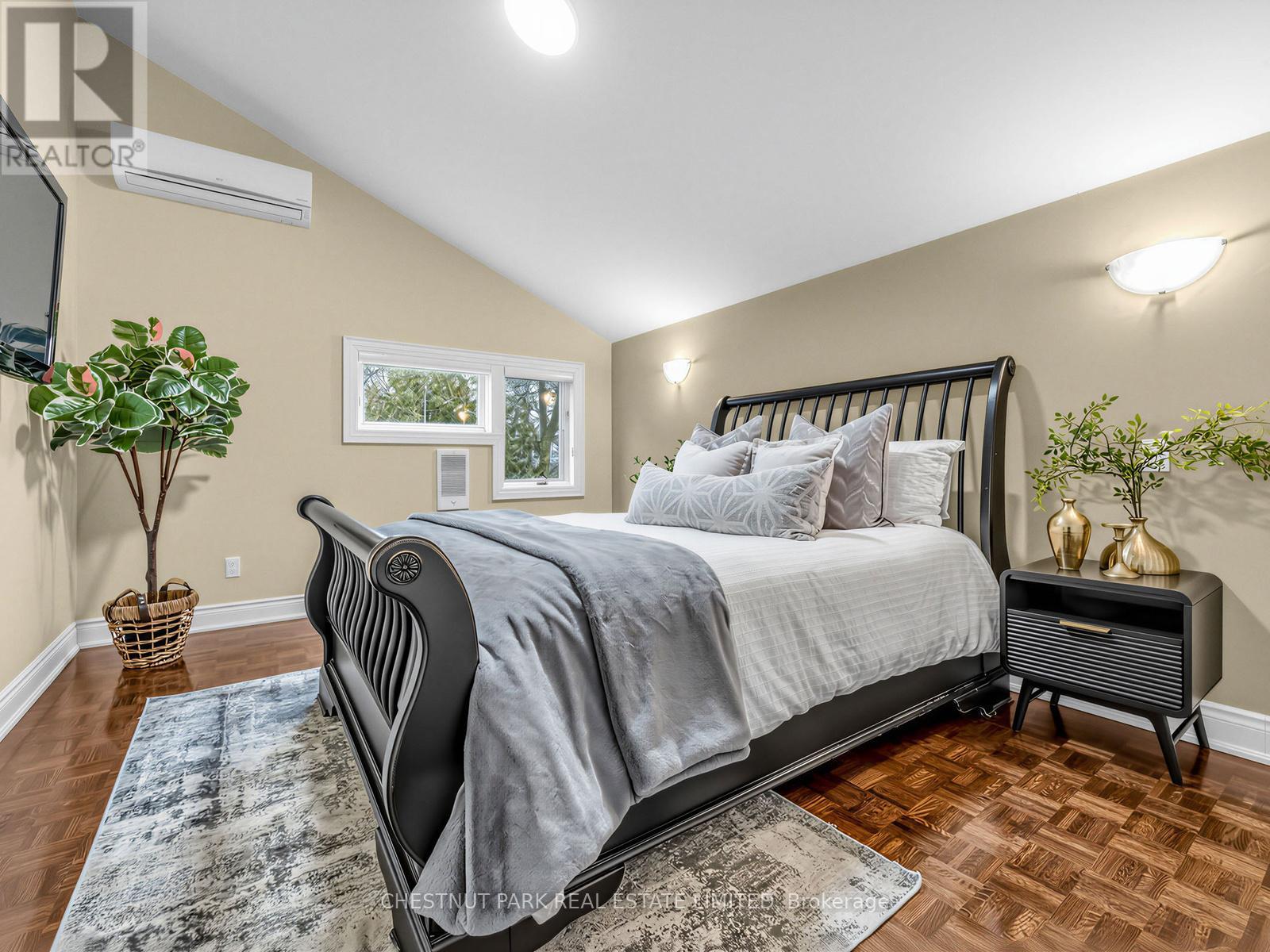 122 Randolph Road, Toronto, Ontario M4G 3R9 - Photo 16 - C12887680