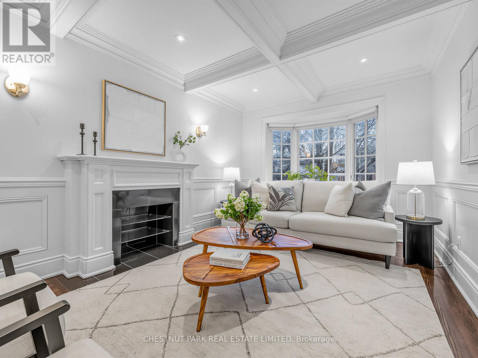 122 Randolph Road, Toronto, Ontario M4G 3R9 - Photo 5 - C12887680