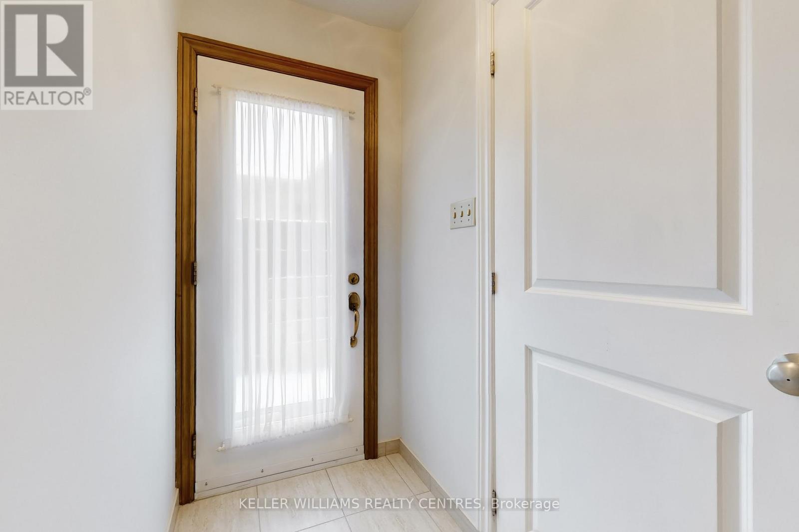 356 Dennie Avenue, Newmarket, Ontario  L3Y 4M7 - Photo 23 - N12887682