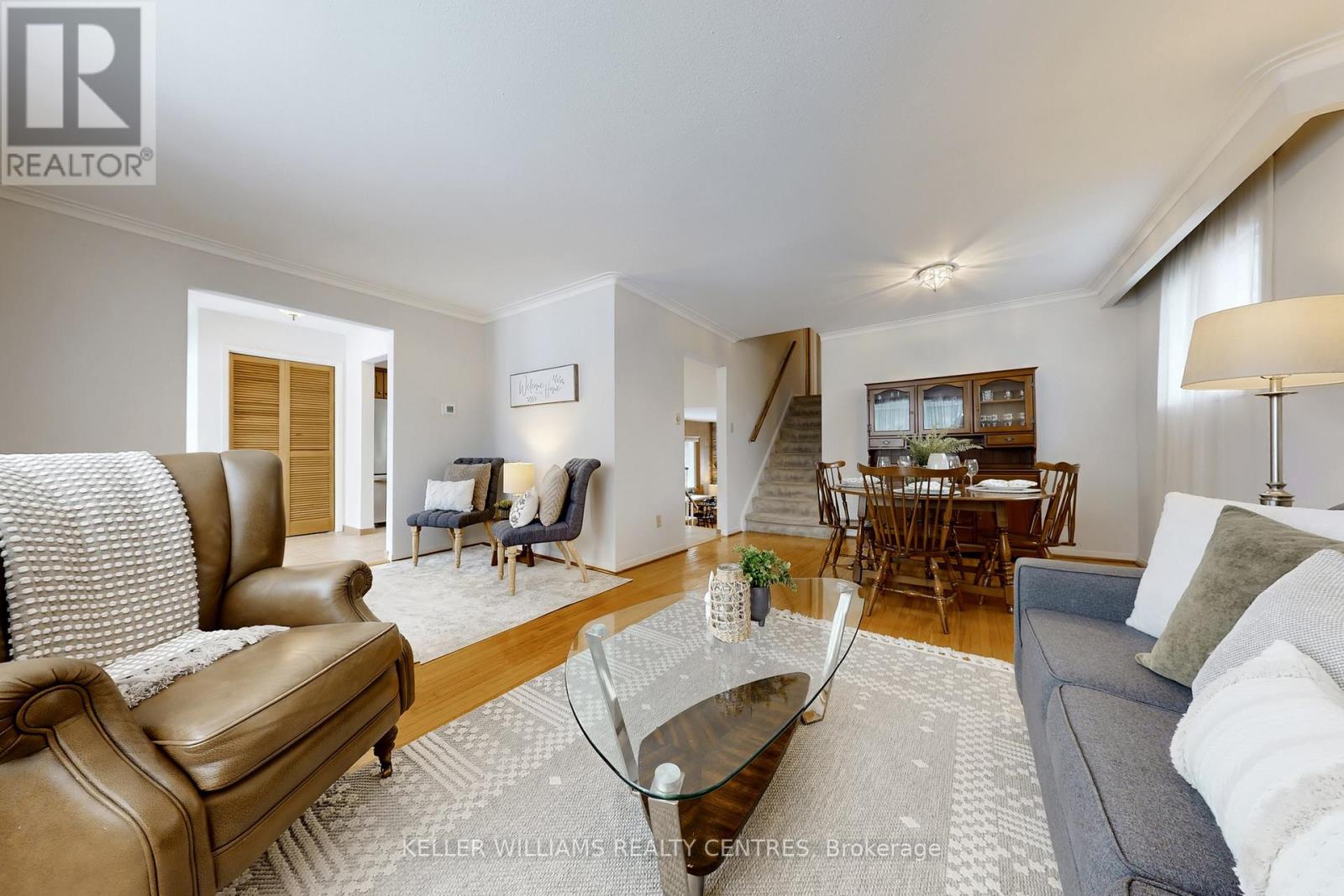 356 Dennie Avenue, Newmarket, Ontario  L3Y 4M7 - Photo 4 - N12887682