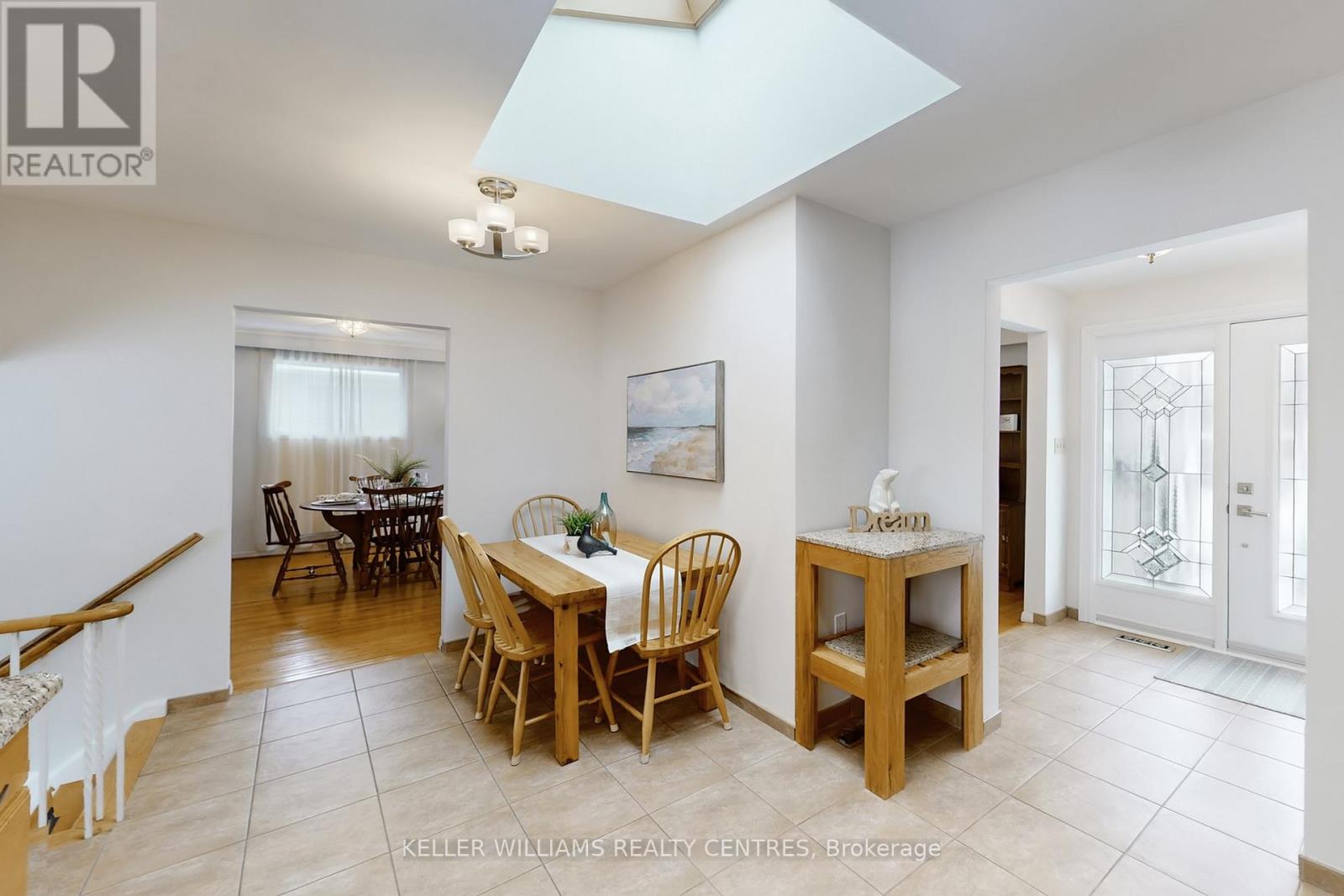 356 Dennie Avenue, Newmarket, Ontario  L3Y 4M7 - Photo 9 - N12887682