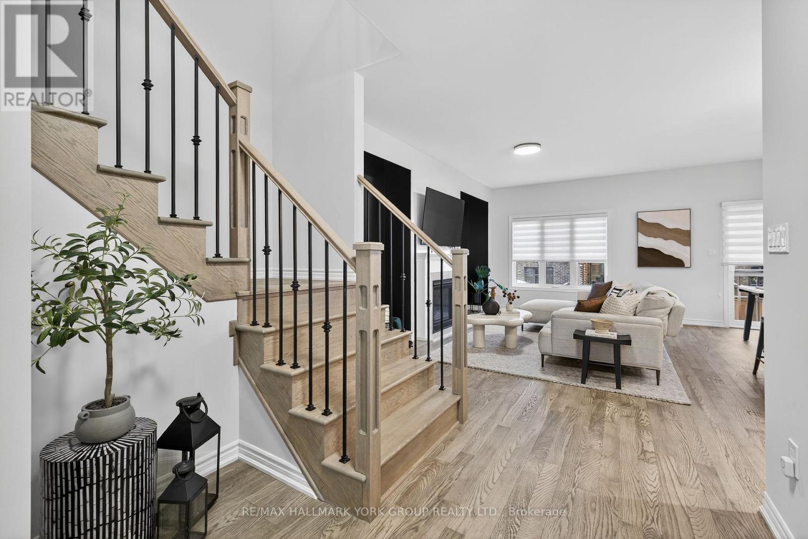 20 Gord Matthews Way, Uxbridge, Ontario  L9P 0E9 - Photo 8 - N12887694