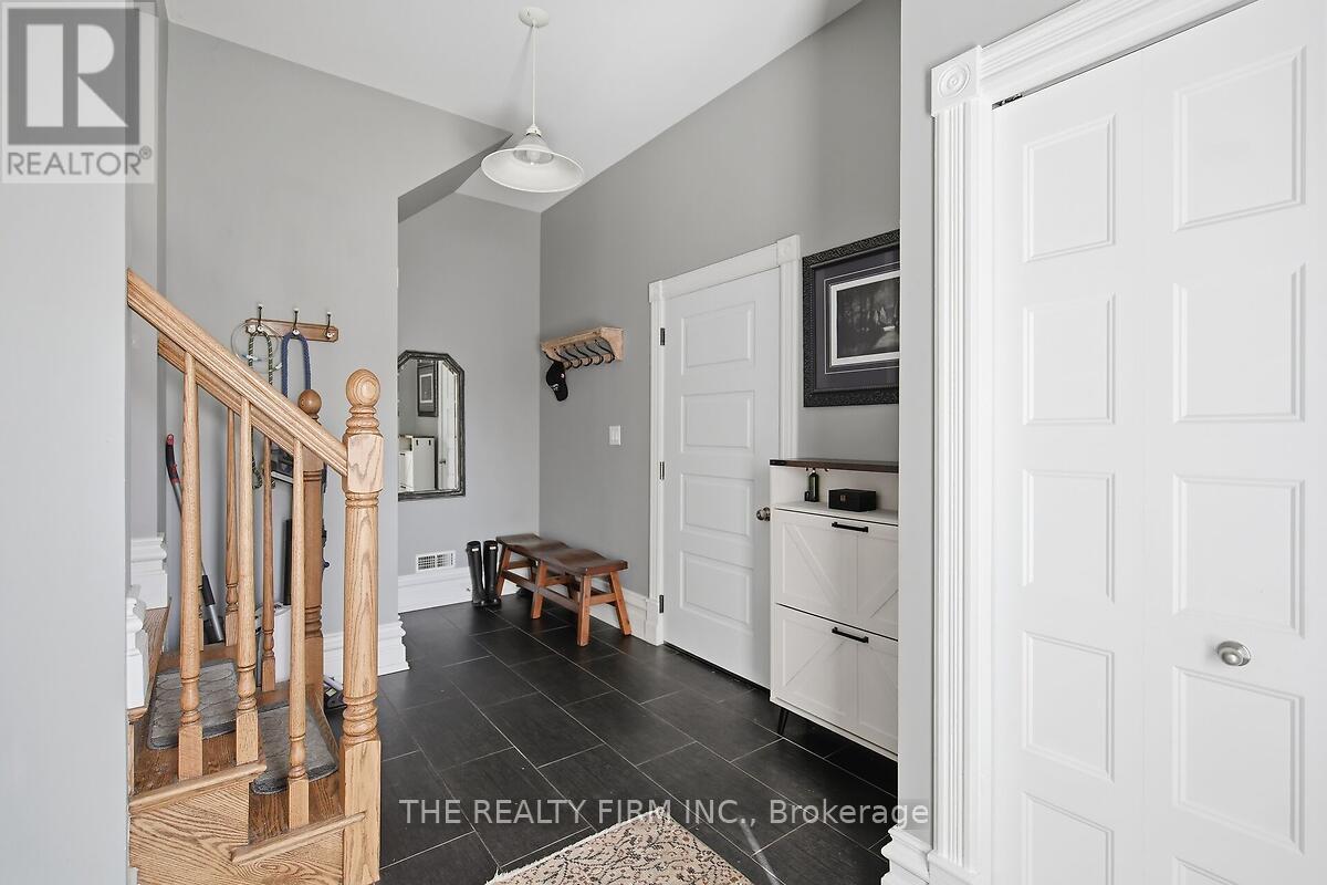 422 Greenfield Street, Petrolia, Ontario  N0N 1R0 - Photo 25 - X12878840