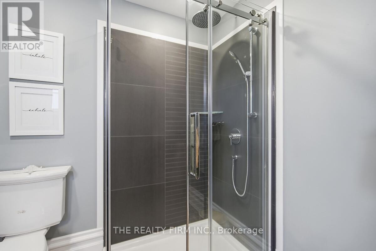 422 Greenfield Street, Petrolia, Ontario  N0N 1R0 - Photo 23 - X12878840