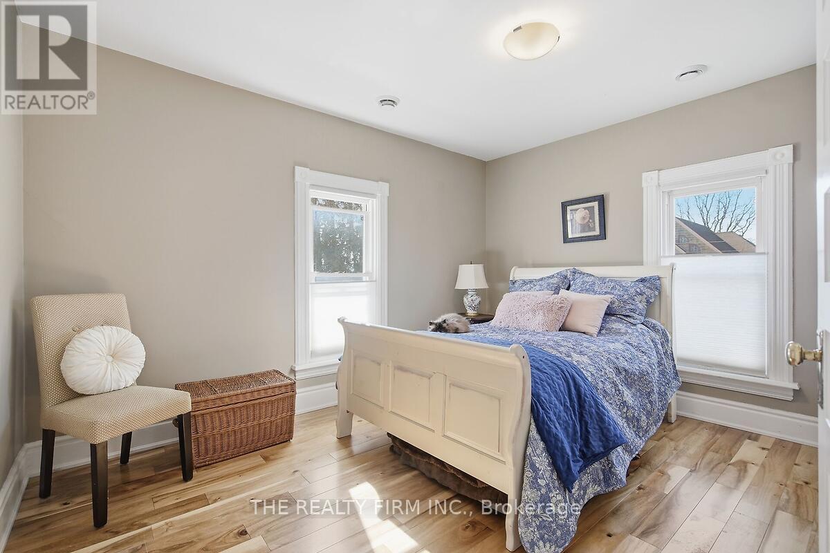 422 Greenfield Street, Petrolia, Ontario  N0N 1R0 - Photo 31 - X12878840