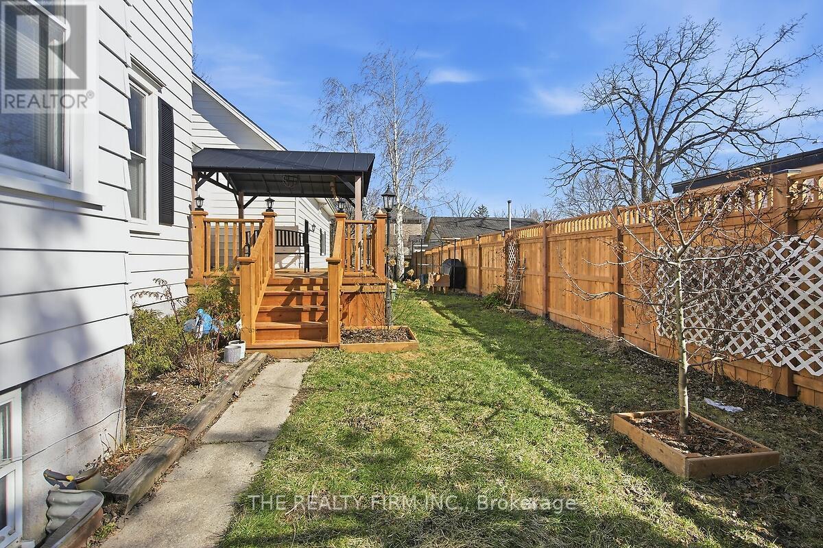 422 Greenfield Street, Petrolia, Ontario  N0N 1R0 - Photo 42 - X12878840