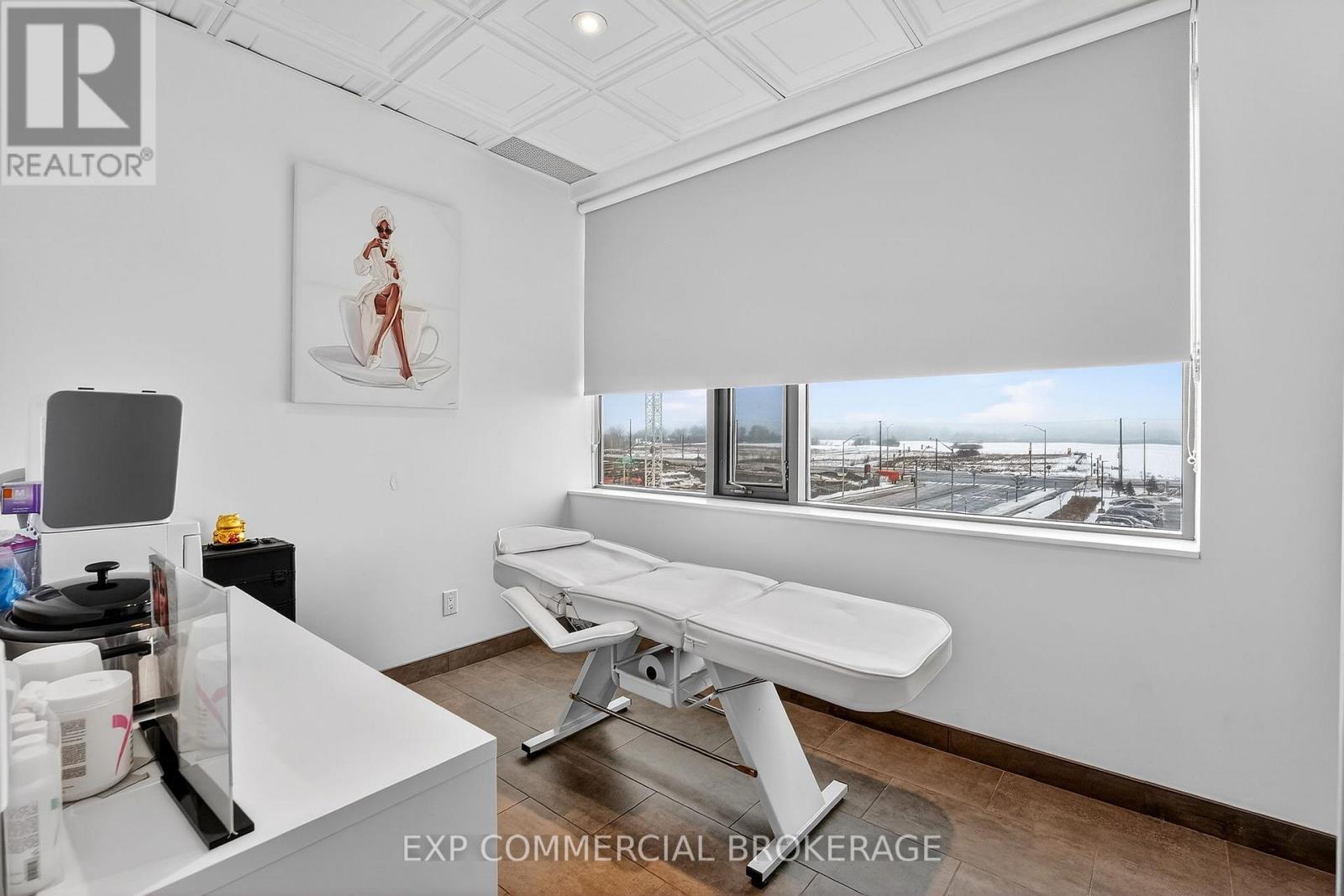 306 - 3075 Hospital Gate E, Oakville, Ontario L6M 1M1 - Photo 18 - W12807894