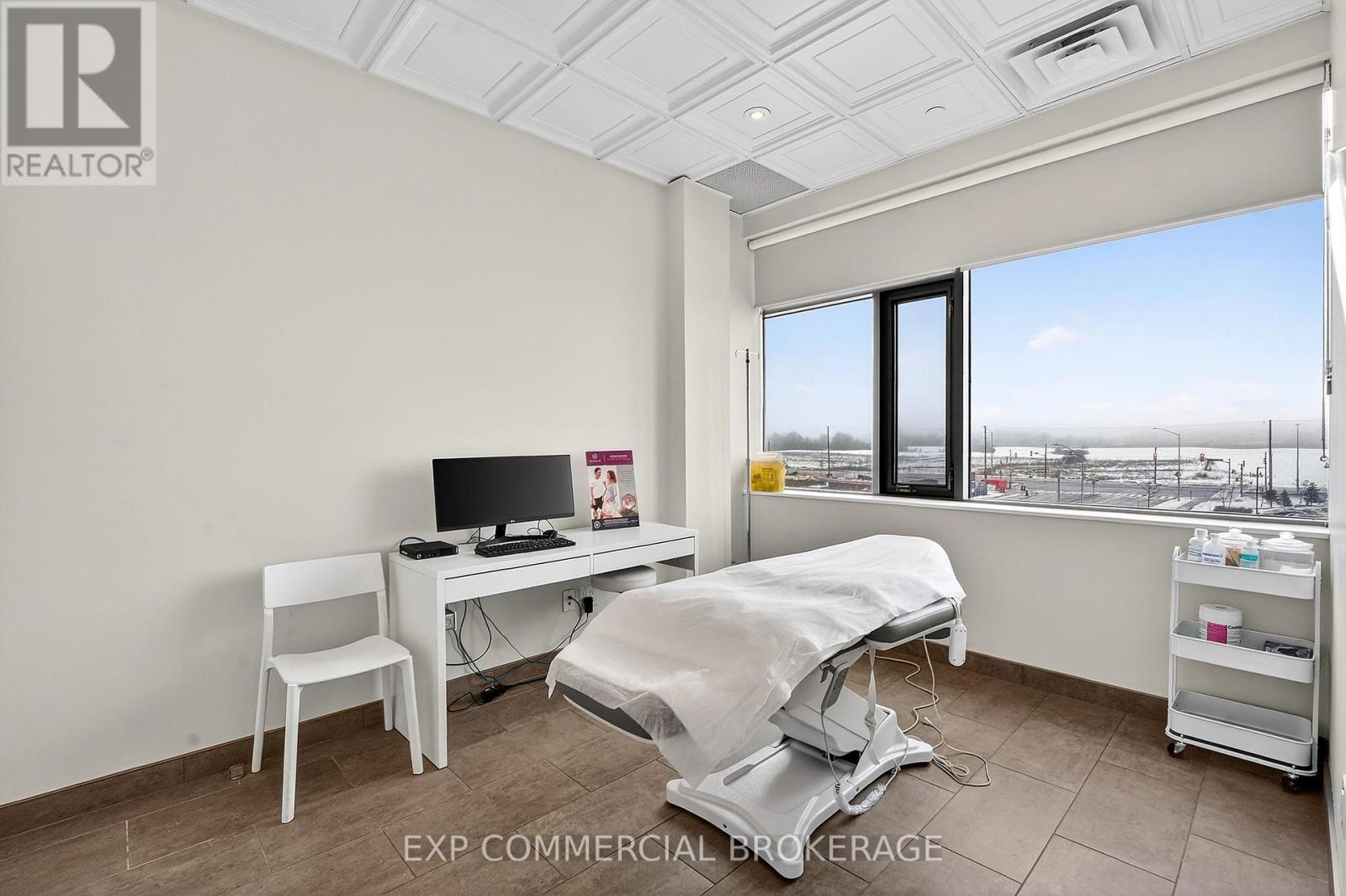 306 - 3075 Hospital Gate E, Oakville, Ontario L6M 1M1 - Photo 19 - W12807894