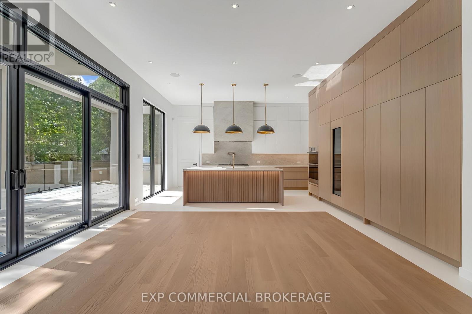 114 Tracina Drive, Oakville, Ontario  L6L 4B7 - Photo 12 - W12882726