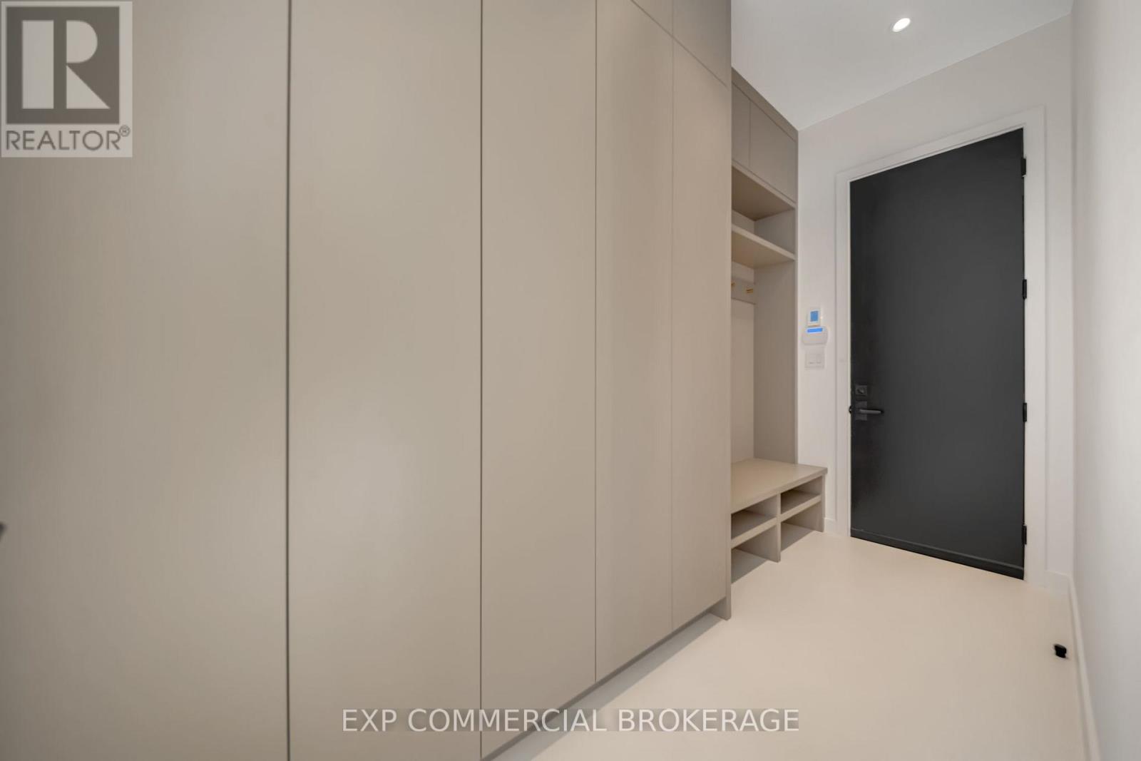 114 Tracina Drive, Oakville, Ontario  L6L 4B7 - Photo 16 - W12882726