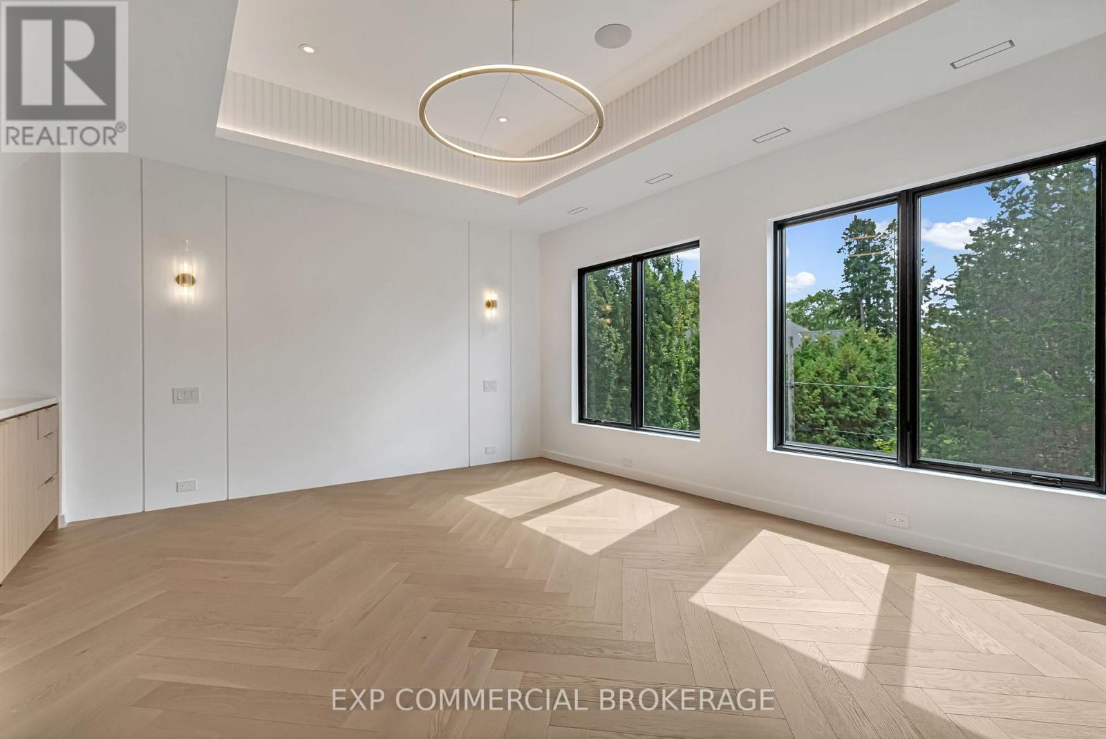 114 Tracina Drive, Oakville, Ontario  L6L 4B7 - Photo 18 - W12882726