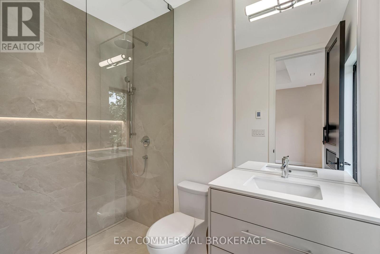 114 Tracina Drive, Oakville, Ontario  L6L 4B7 - Photo 26 - W12882726